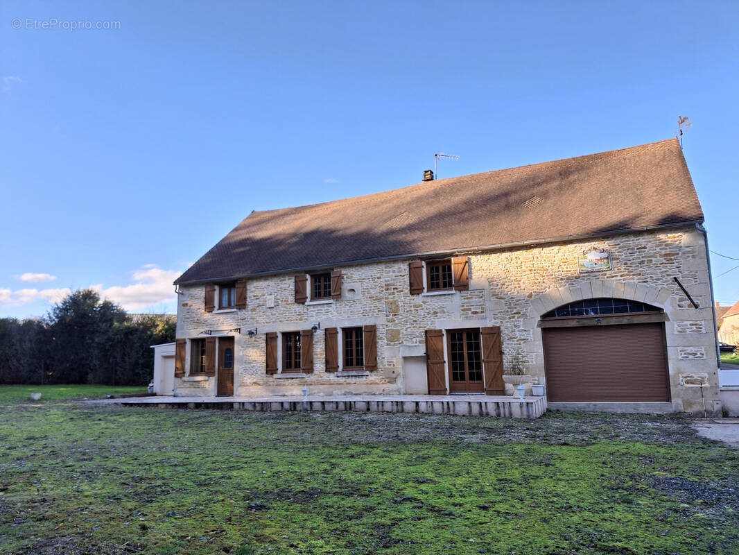 Maison à vendre, 200m², Châteauneuf-Val-de-Bargis