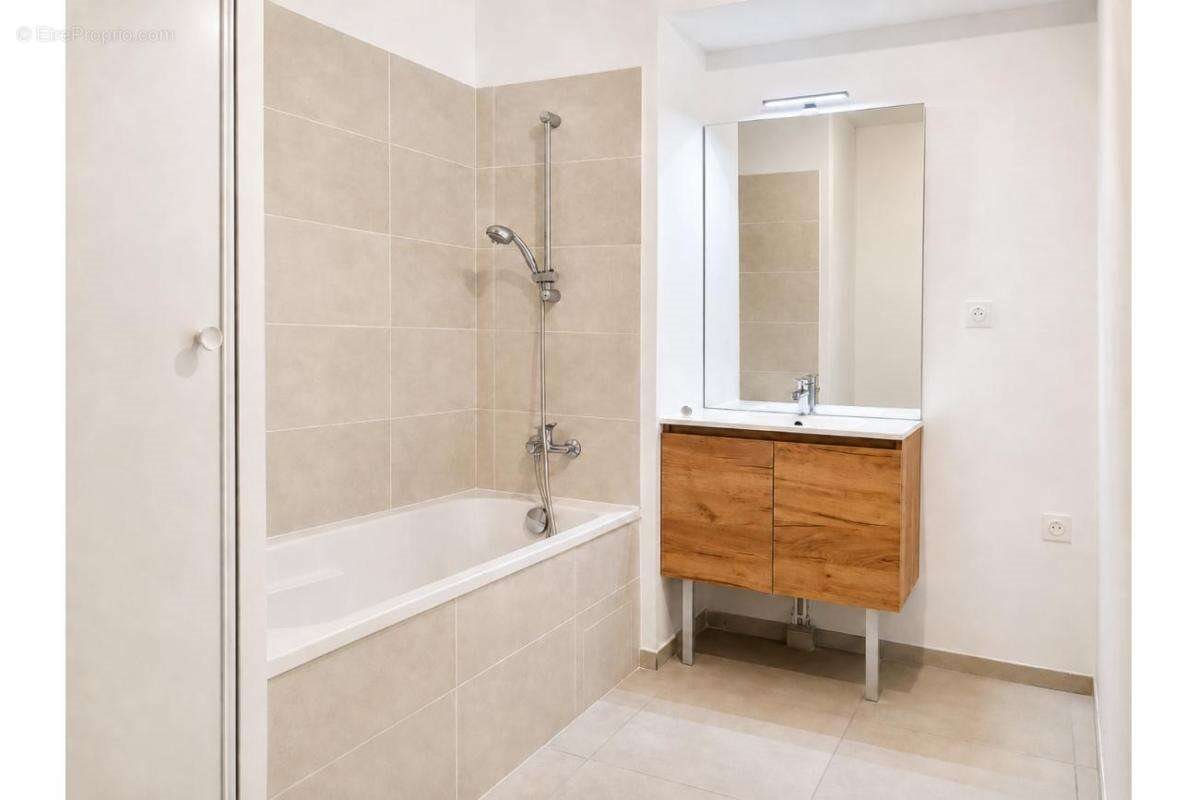 Appartement à vendre, 66m², Aubervilliers