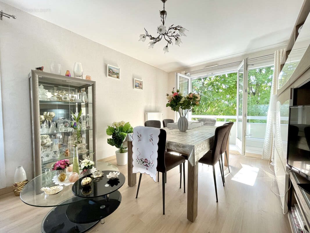 Appartement à vendre, 57m², Hérouville-Saint-Clair