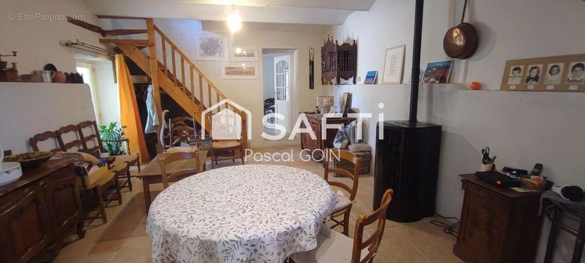 Maison à vendre, 221m², Saint-Jean-de-Maruéjols-et-Avéjan