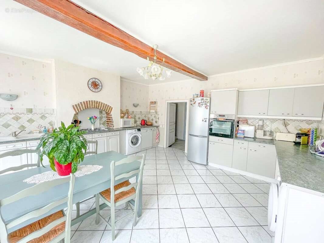 Maison à vendre, 175m², Chennegy