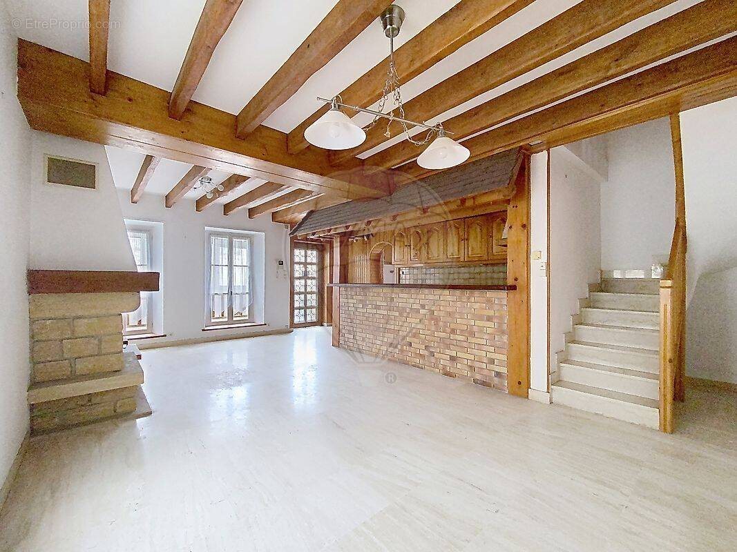 Maison à vendre, 105m², Villeneuve-sur-Yonne