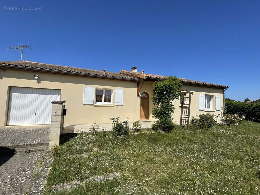 Maison à vendre, 92m², Tercé