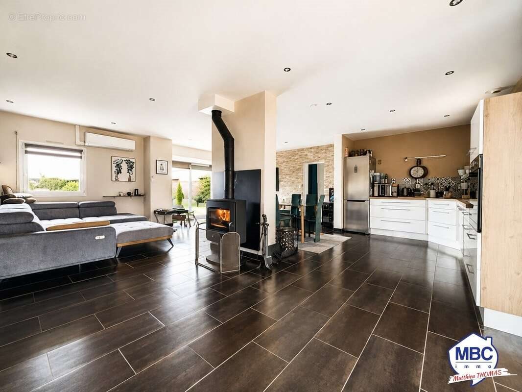 Maison à vendre, 125m², Le Fuilet