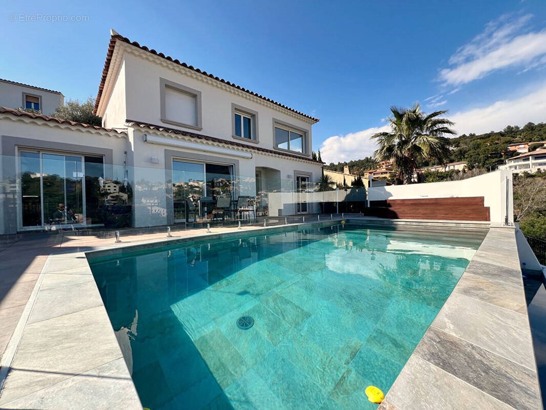 Maison à vendre, 155m², Hyères