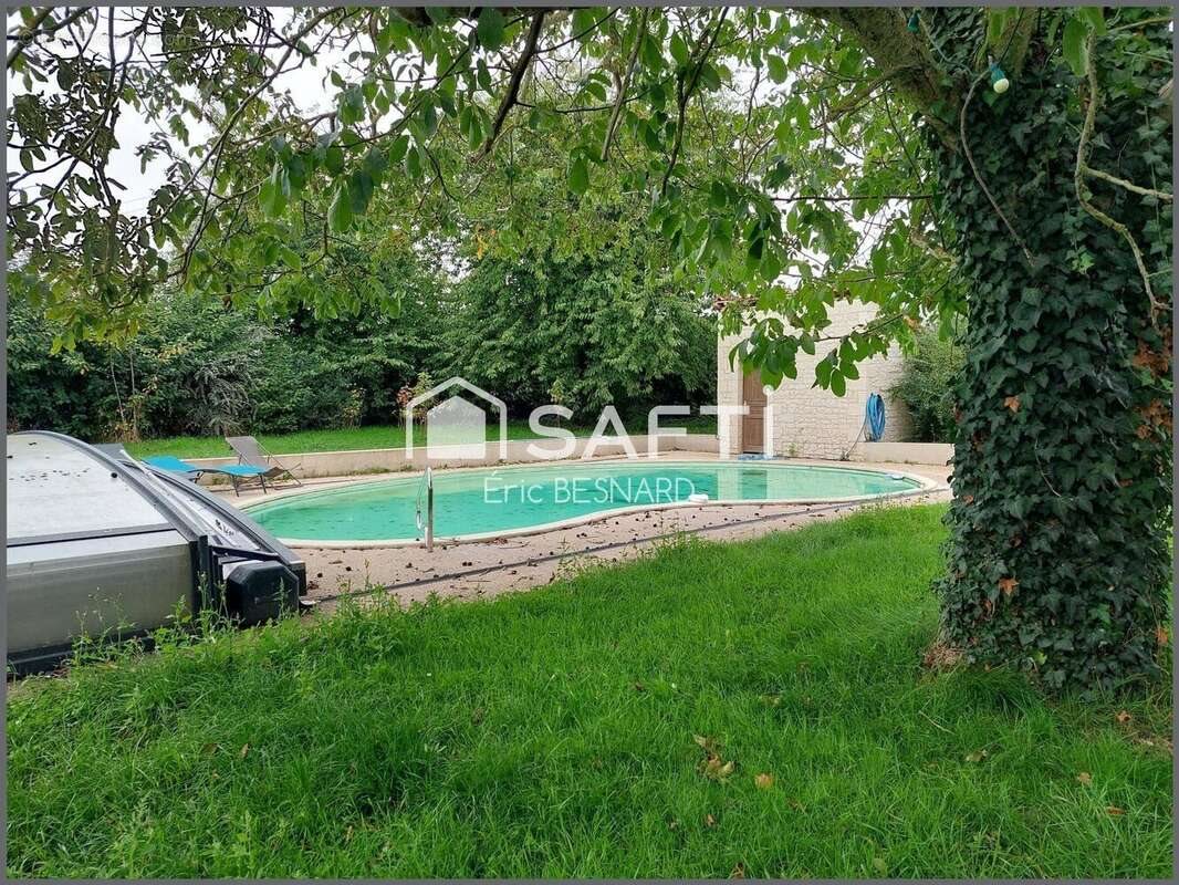 Maison à vendre, 278m², Sammarçolles