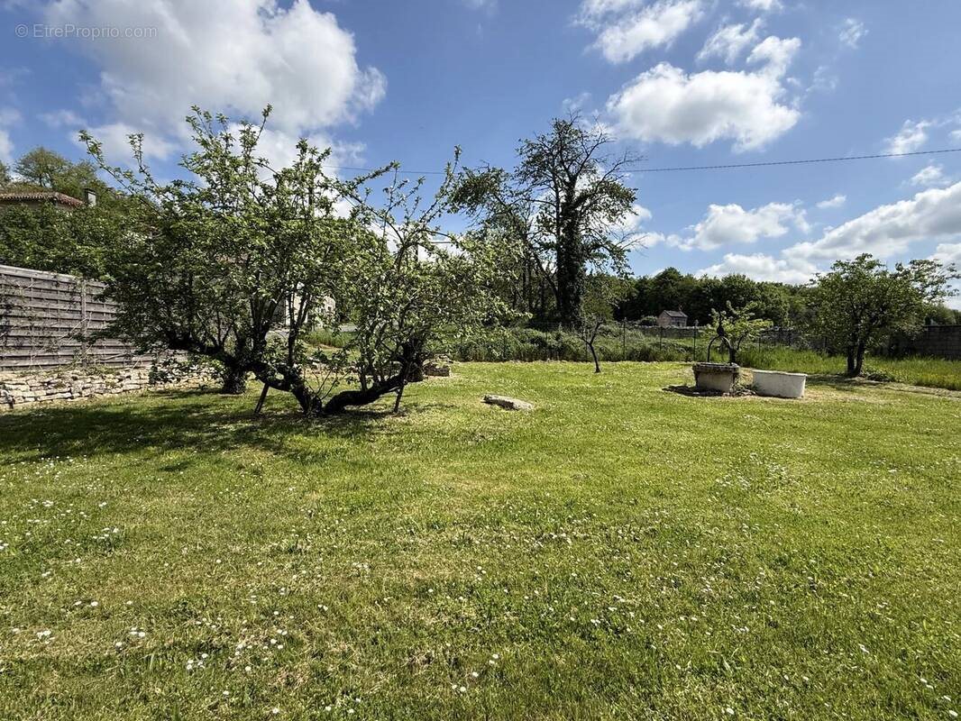 Maison à vendre, 256m², Civray