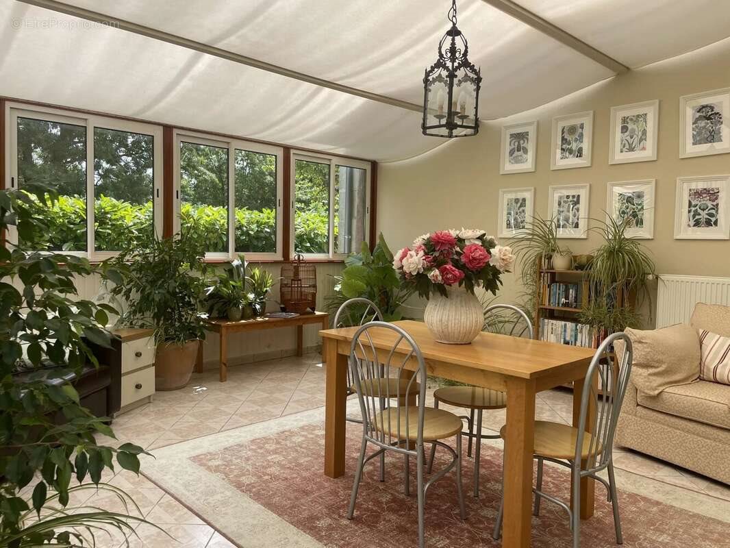 Maison à vendre, 360m², Saint-Martin-de-Juillers