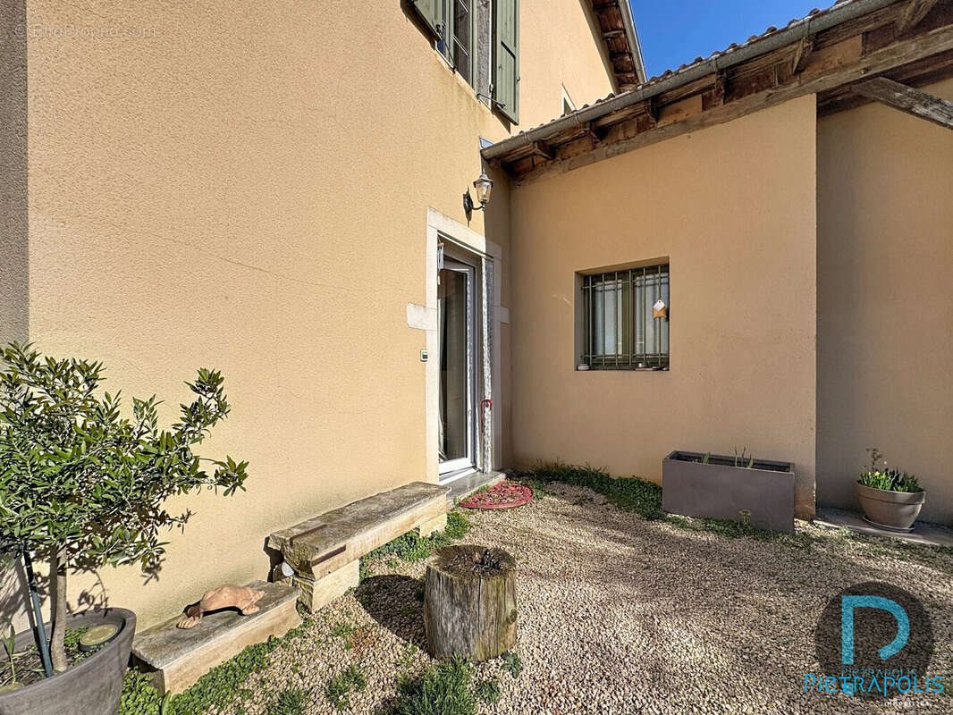 Maison à vendre, 123m², Saint-Etienne-sur-Chalaronne