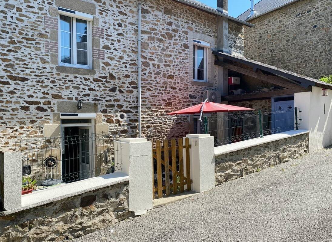 Maison à vendre, 150m², La Croisille-sur-Briance