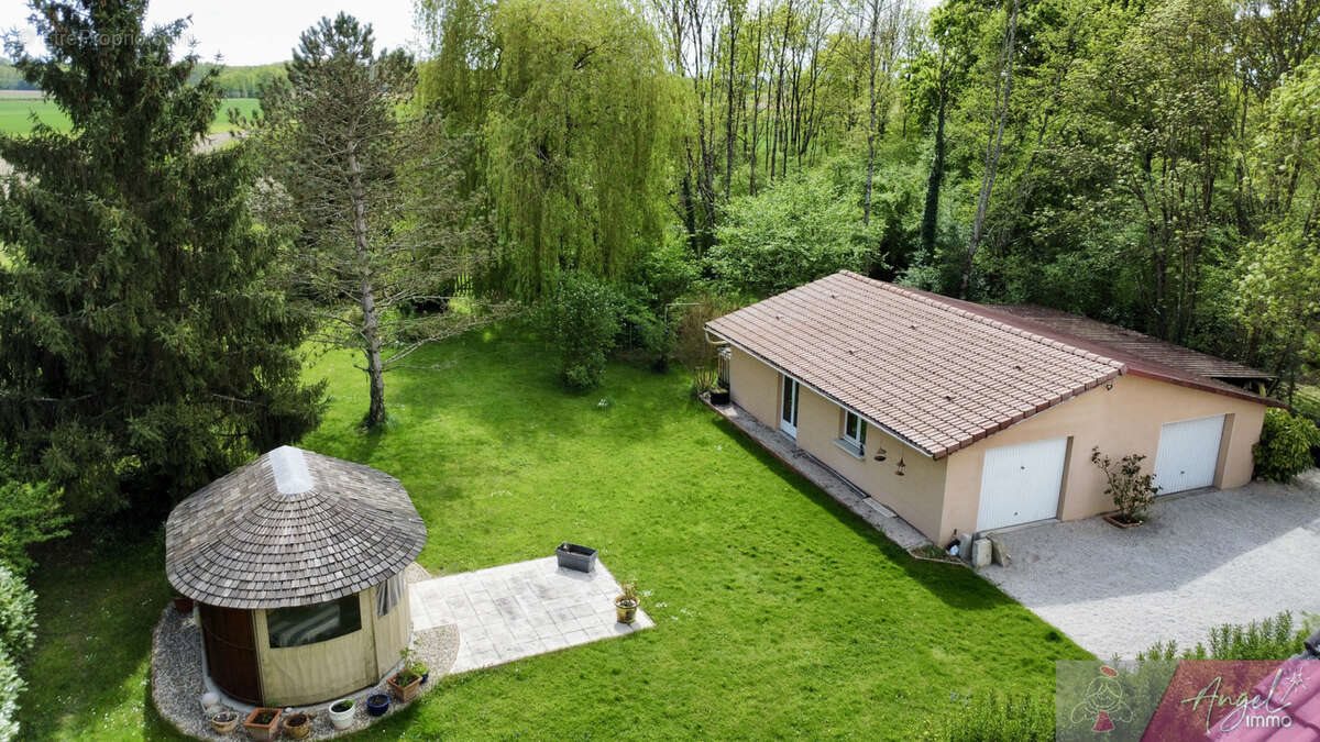 Maison à vendre, 218m², Dole