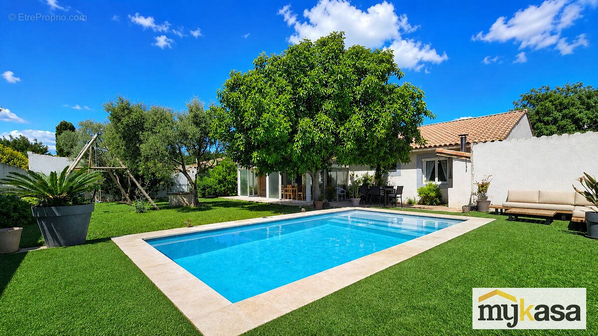 Maison à vendre, 136m², Eyguières