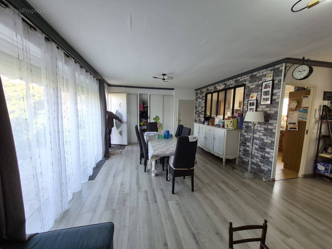 Maison à vendre, 117m², Dangé-Saint-Romain