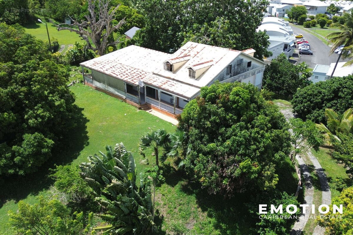 Maison à vendre, 420m², Les Abymes