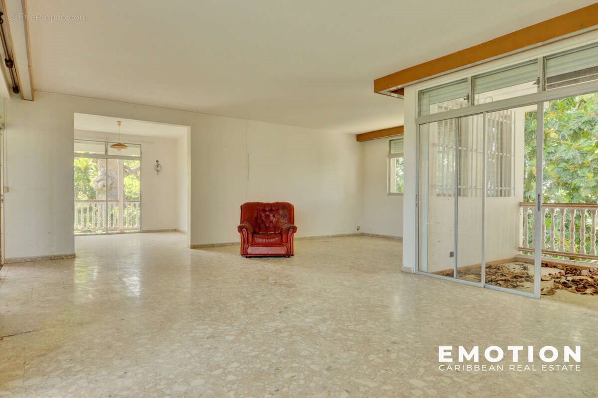 Maison à vendre, 420m², Les Abymes