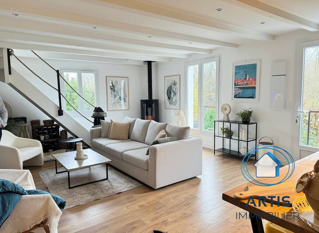 Appartement à vendre, 93m², Saint-Pée-sur-Nivelle