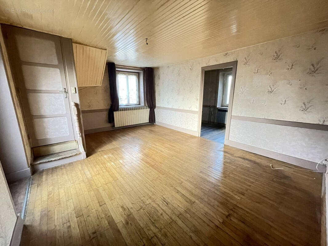 Maison à vendre, 94m², Cublize