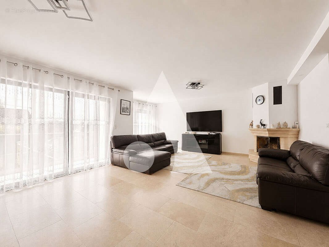 Maison à vendre, 244m², Cormeilles-en-Parisis