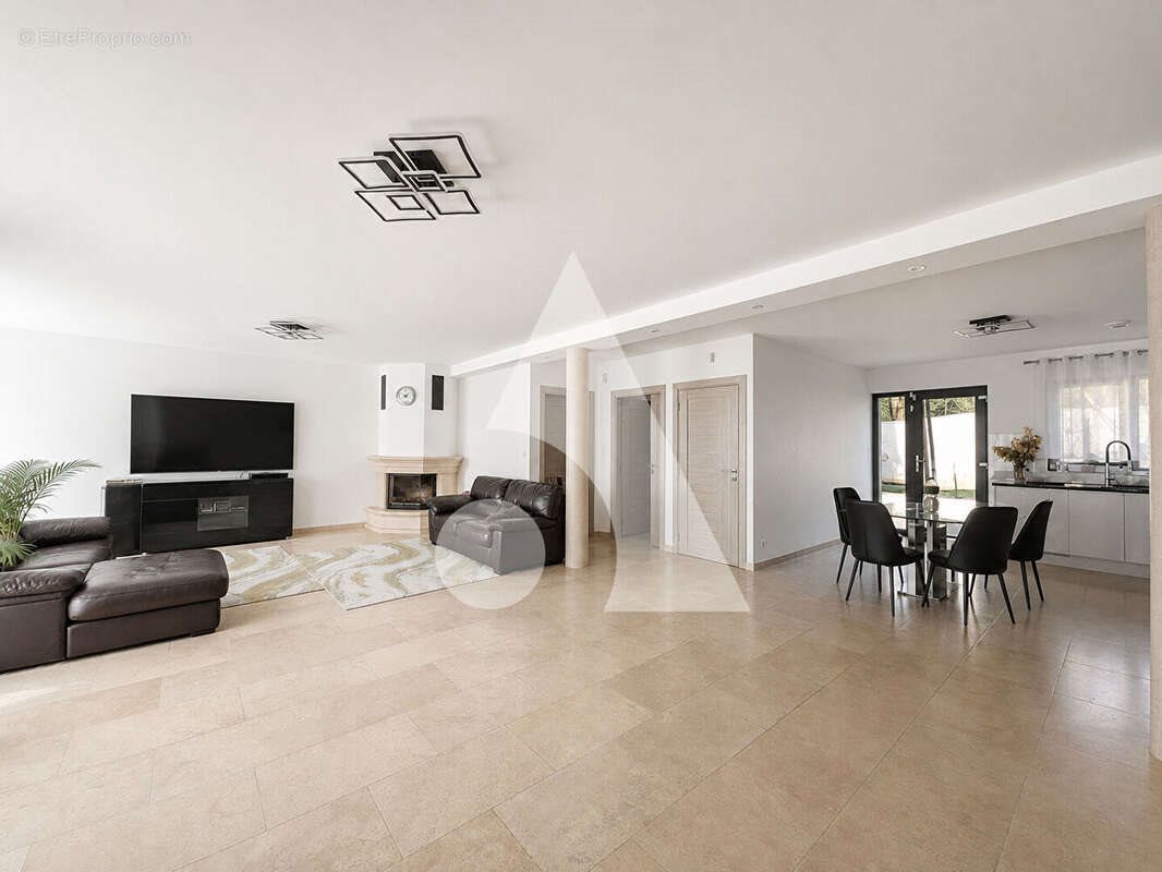 Maison à vendre, 244m², Cormeilles-en-Parisis