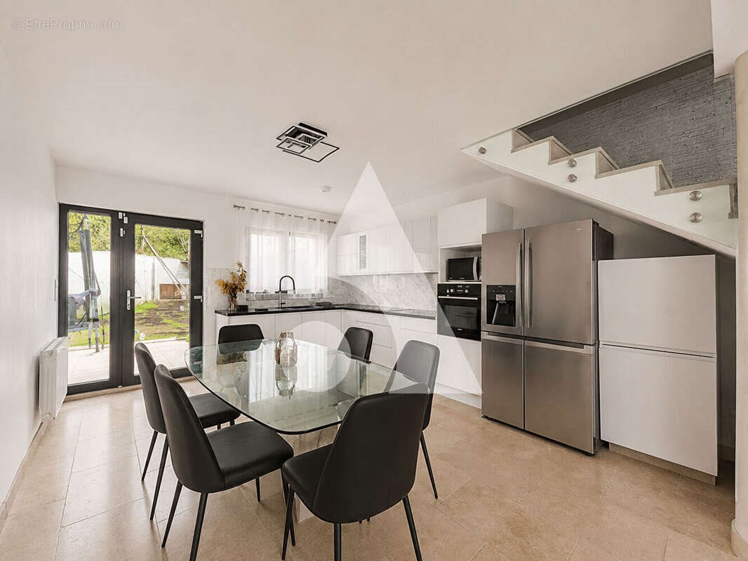 Maison à vendre, 244m², Cormeilles-en-Parisis