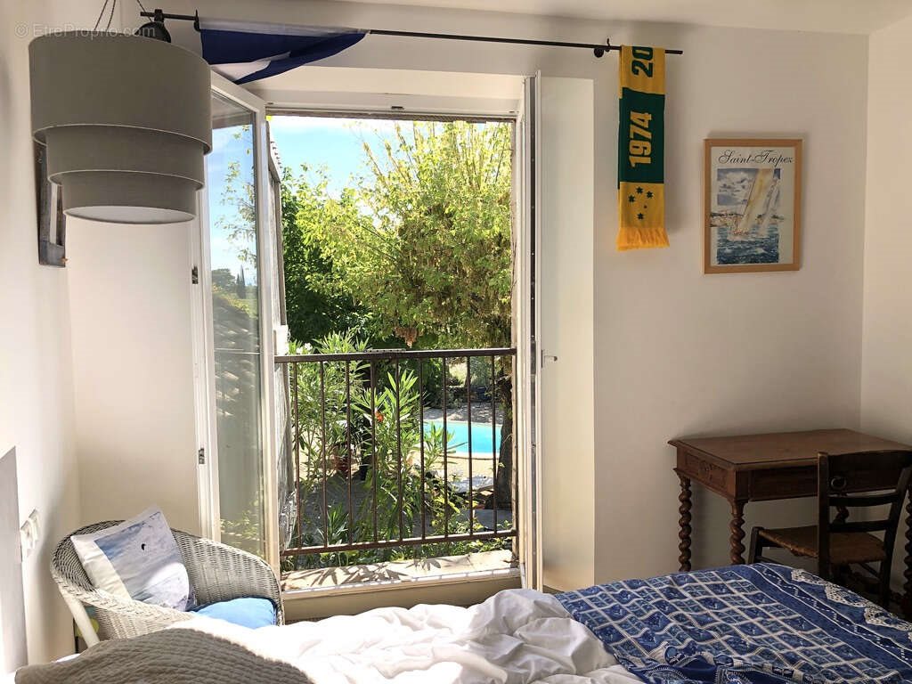 Maison à vendre, 230m², Camaret-sur-Aigues