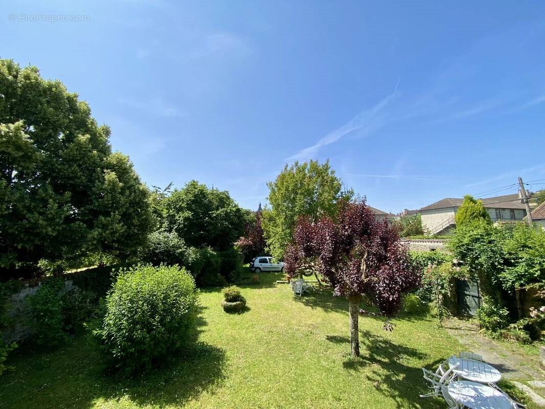 Maison à vendre, 342m², Le Dorat