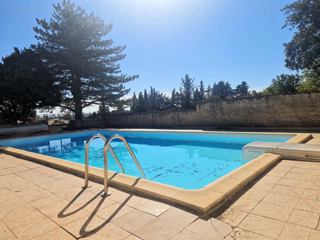 Maison à vendre, 154m², Châteauneuf-de-Gadagne