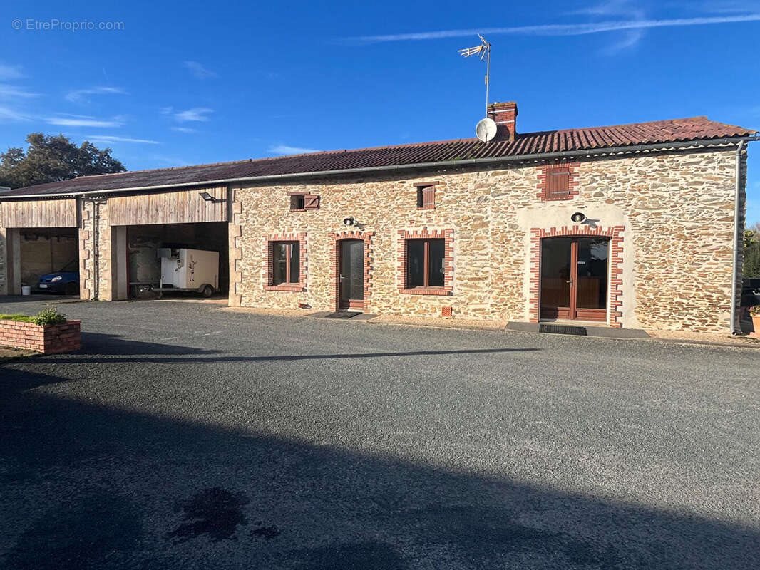Maison à vendre, 280m², La Poitevinière