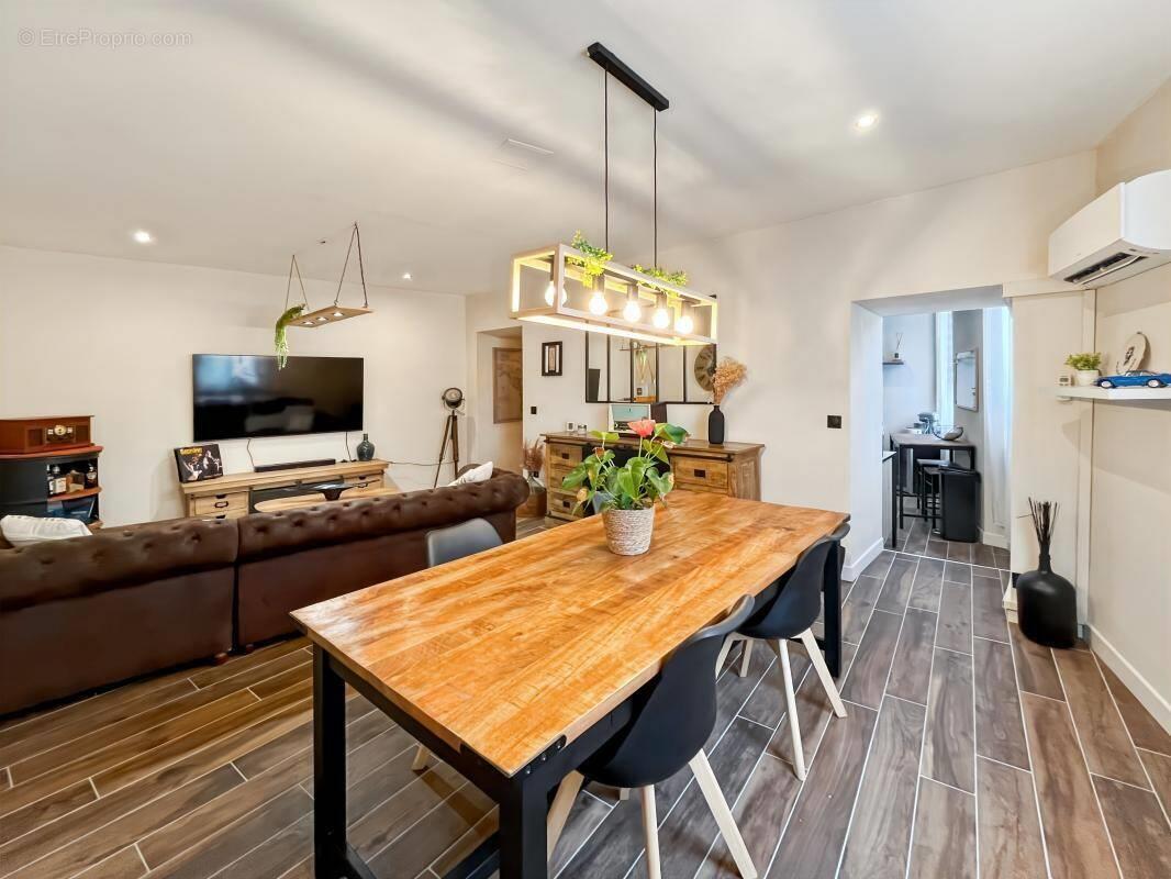 Appartement à vendre, 76m², Cuers