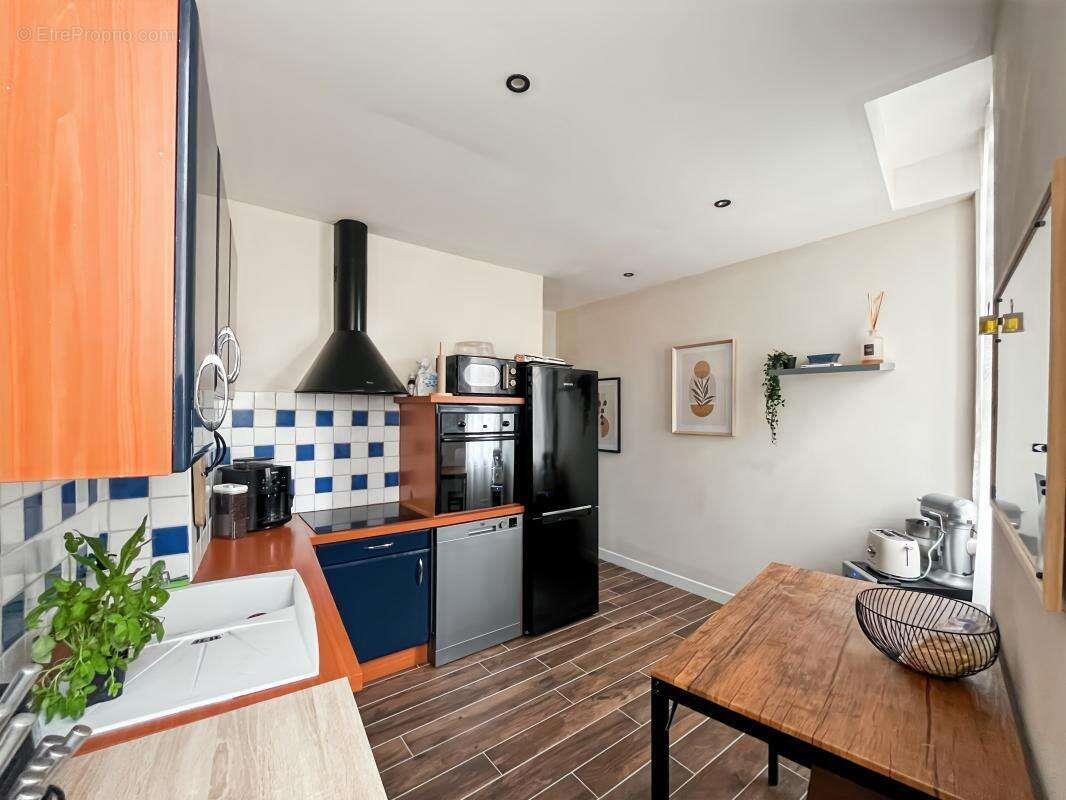 Appartement à vendre, 76m², Cuers