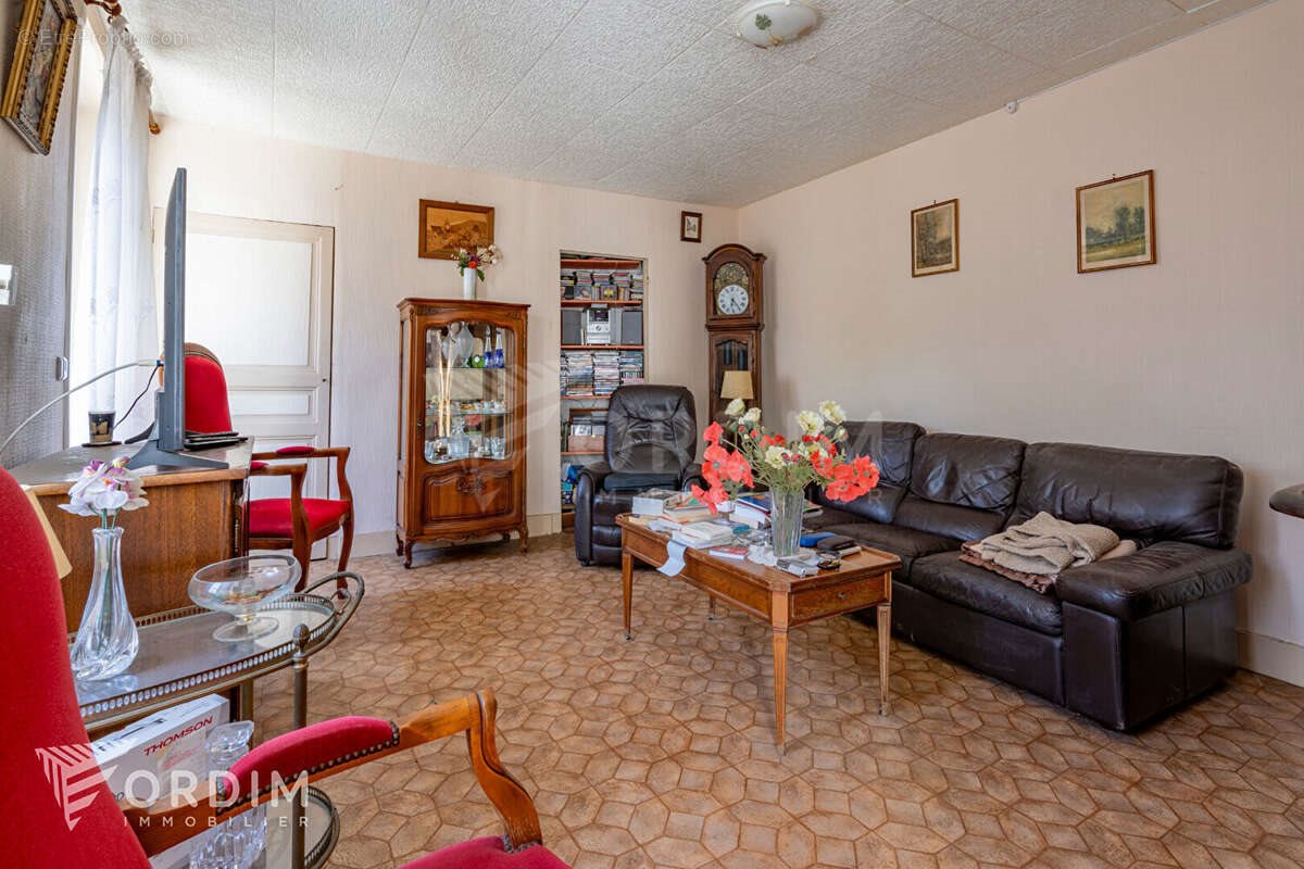 Maison à vendre, 116m², Saint-Sauveur-en-Puisaye