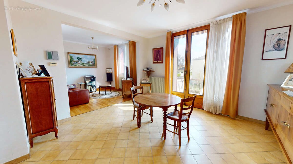 Maison à vendre, 100m², Nazelles-Négron