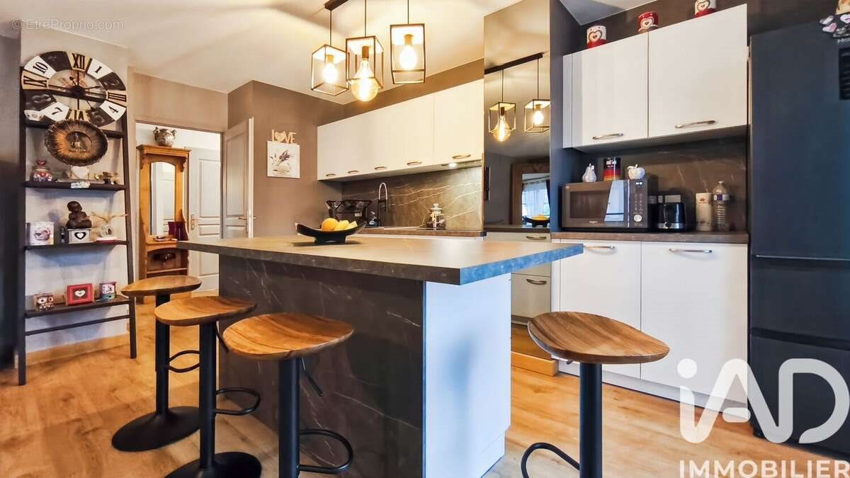 Appartement à vendre, 85m², Quintal