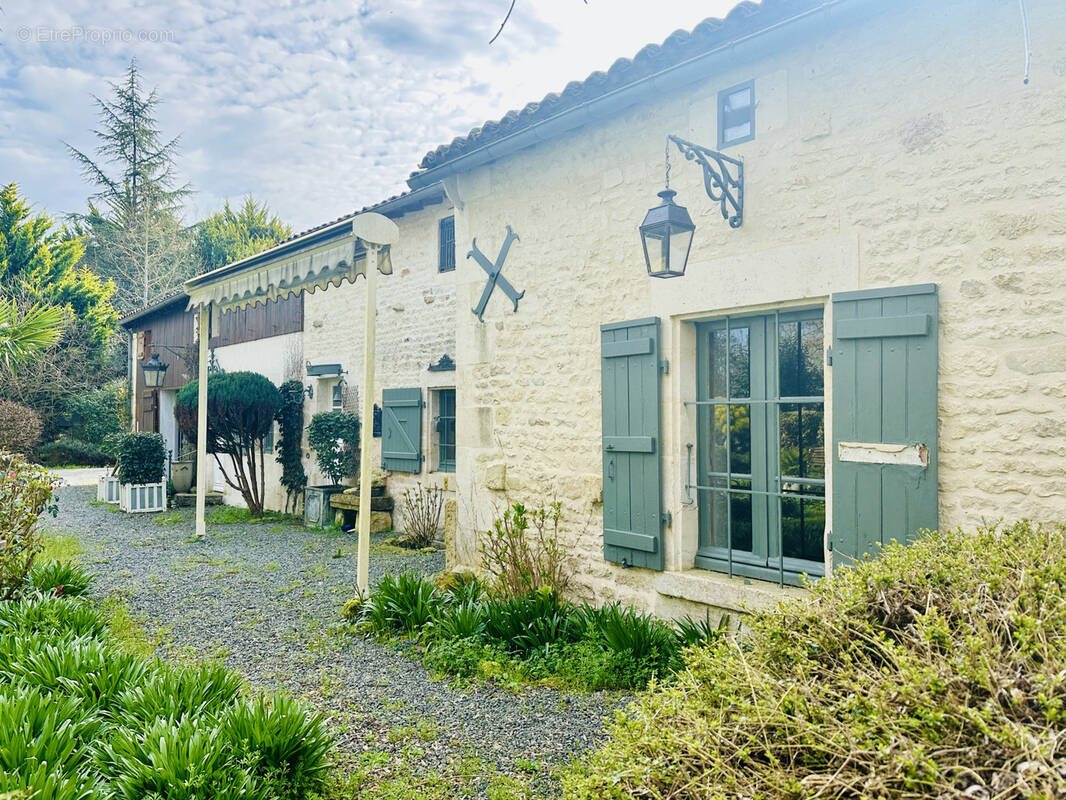 Maison à vendre, 197m², Coulon