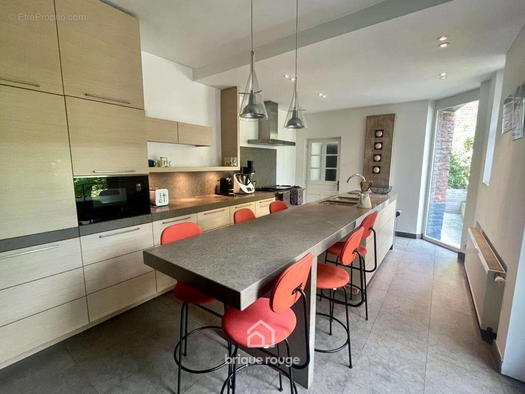 Maison à vendre, 320m², Valenciennes