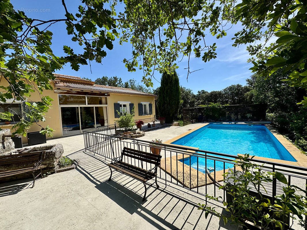 Maison à vendre, 132m², Montségur-sur-Lauzon