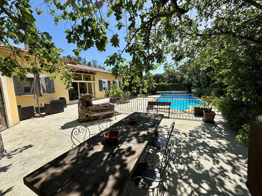 Maison à vendre, 132m², Montségur-sur-Lauzon