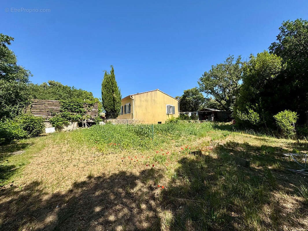 Maison à vendre, 132m², Montségur-sur-Lauzon