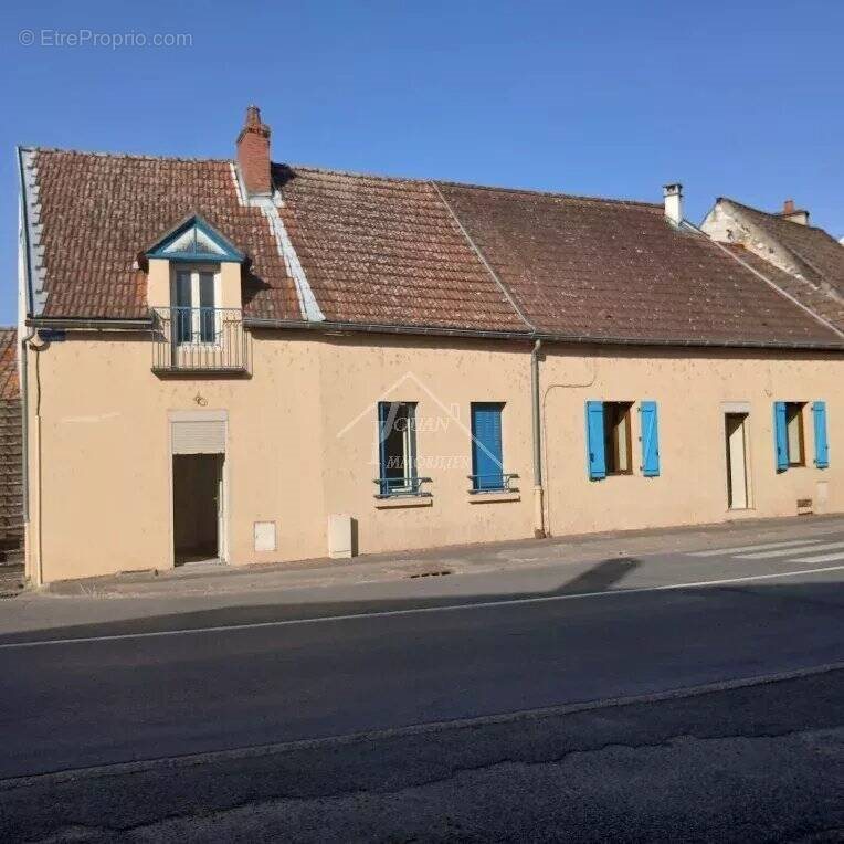 Maison à vendre, 77m², Varennes-sur-Allier