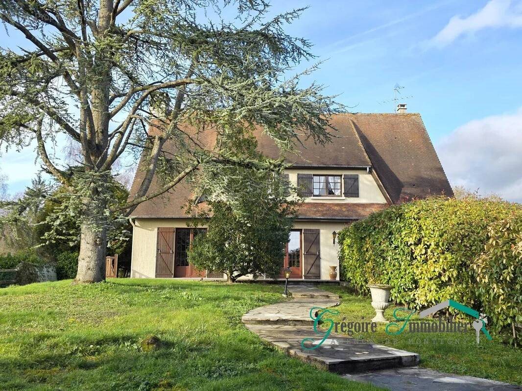 Maison à vendre, 208m², La Genevraye