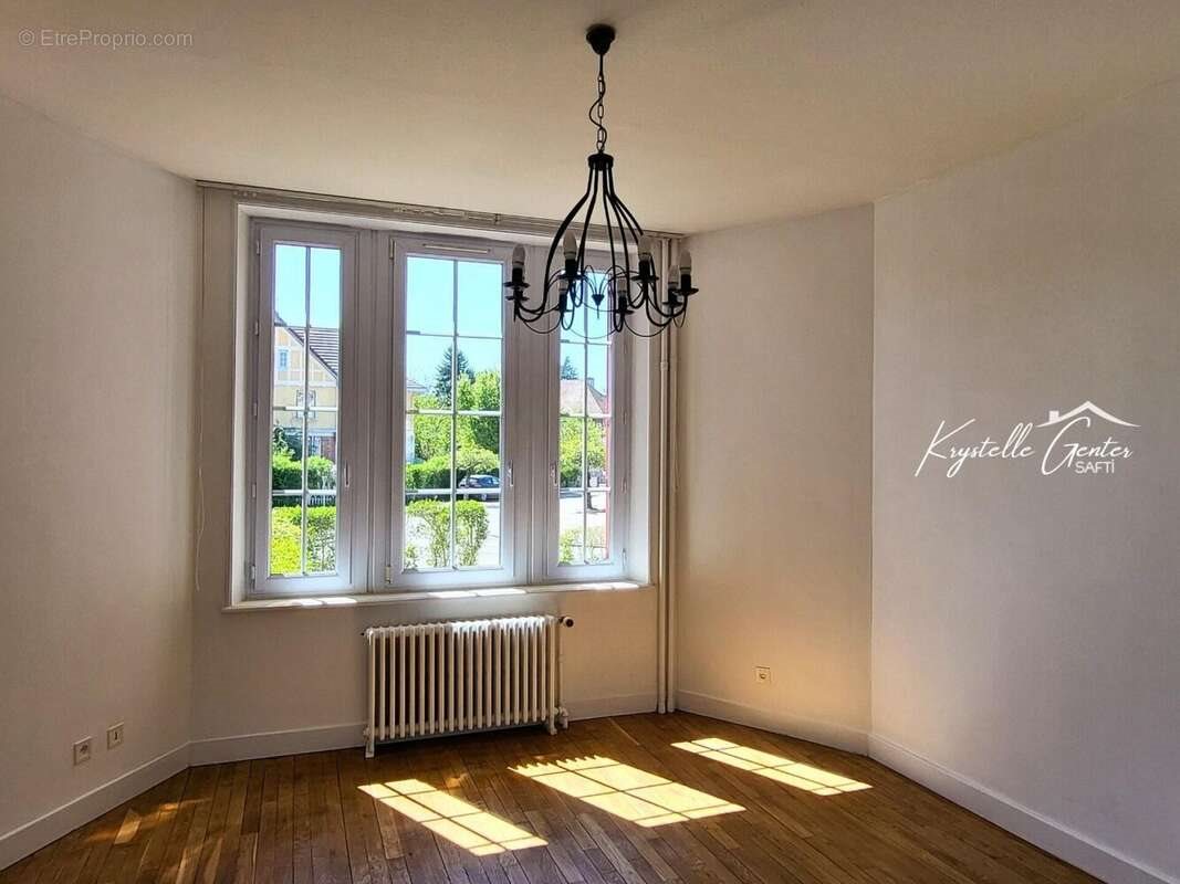Maison à vendre, 148m², Tavaux