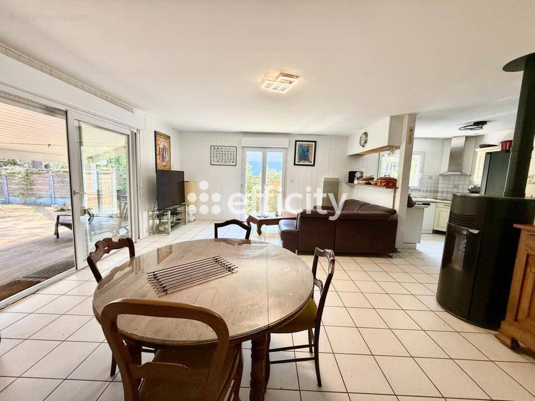 Maison à vendre, 82m², Lacanau