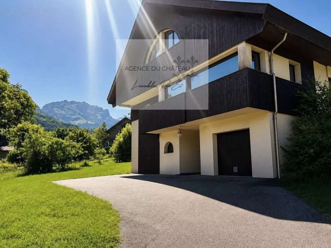 Maison à vendre, 200m², Talloires