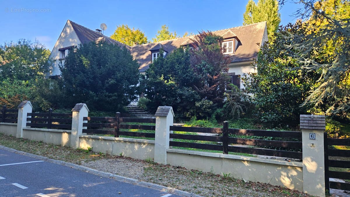Maison à vendre, 235m², Aumont-en-Halatte
