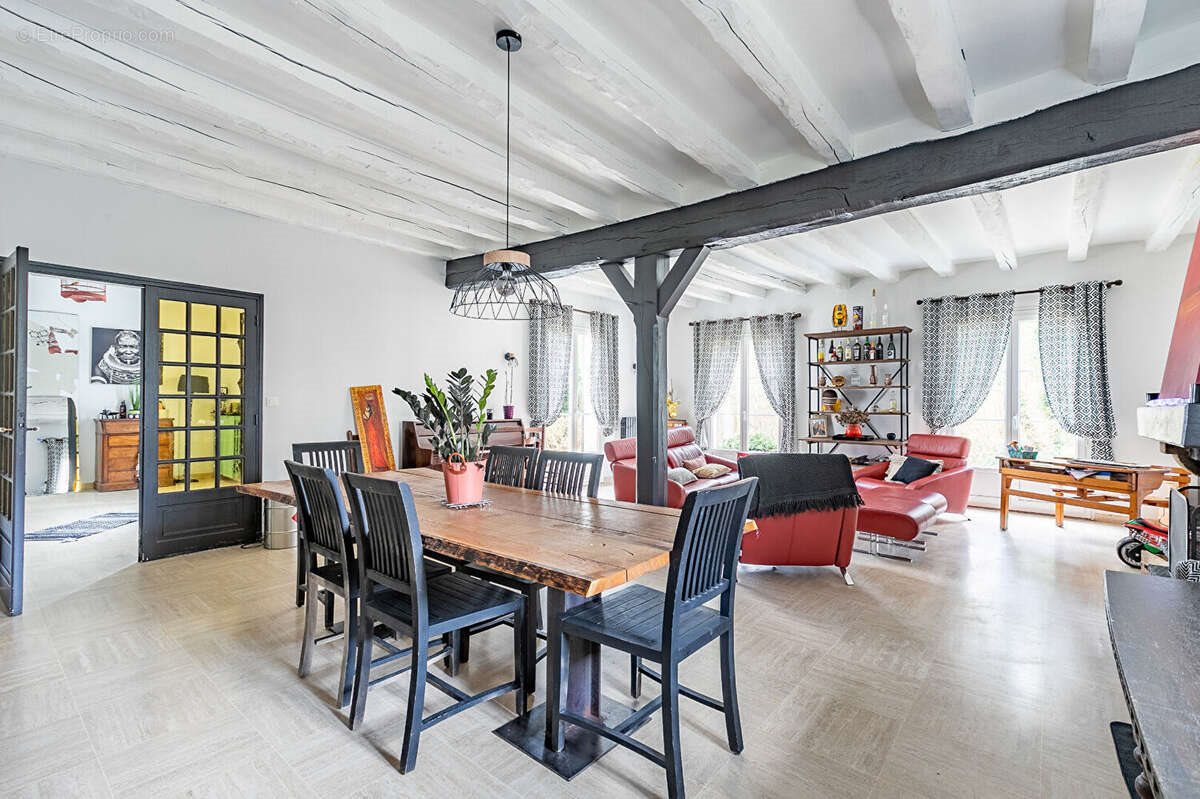 Maison à vendre, 235m², Aumont-en-Halatte