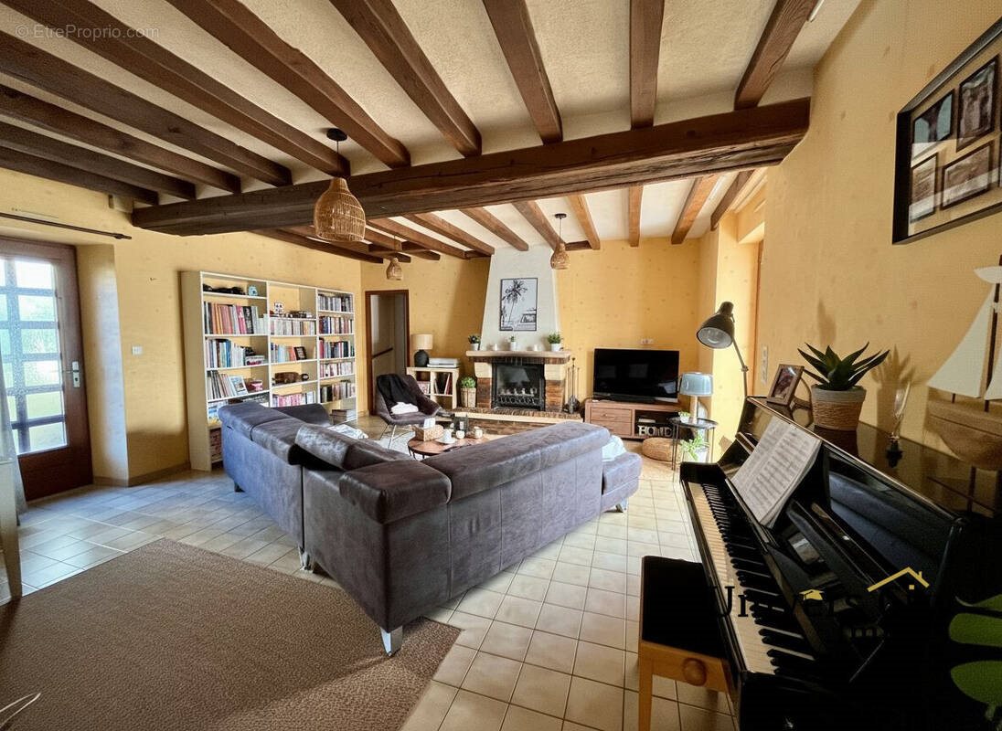 Maison à vendre, 81m², Etriché