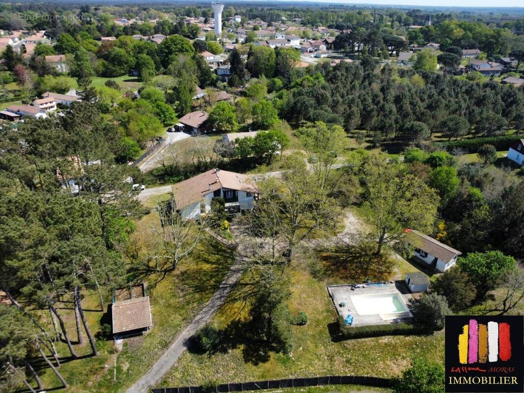 Maison à vendre, 231m², Saint-Julien-en-Born