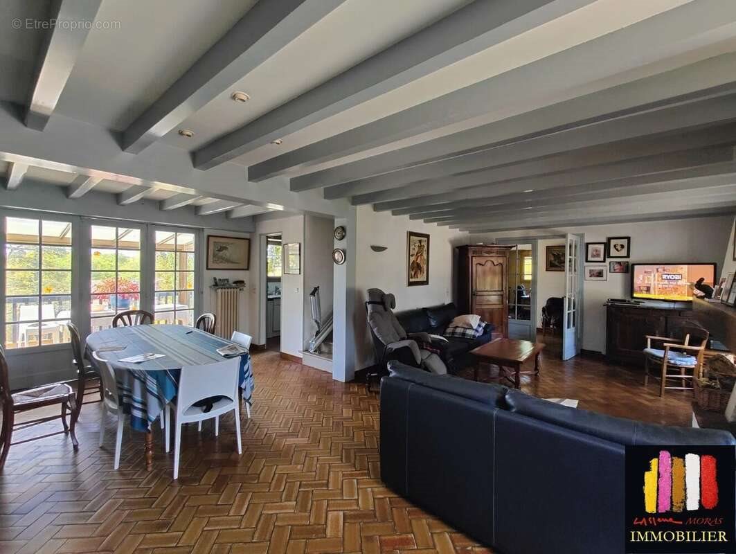 Maison à vendre, 231m², Saint-Julien-en-Born