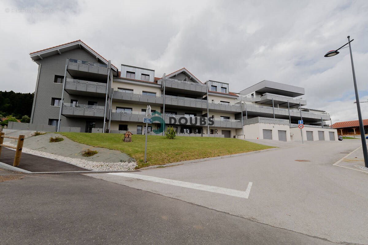 Appartement à vendre, 71m², Orchamps-Vennes
