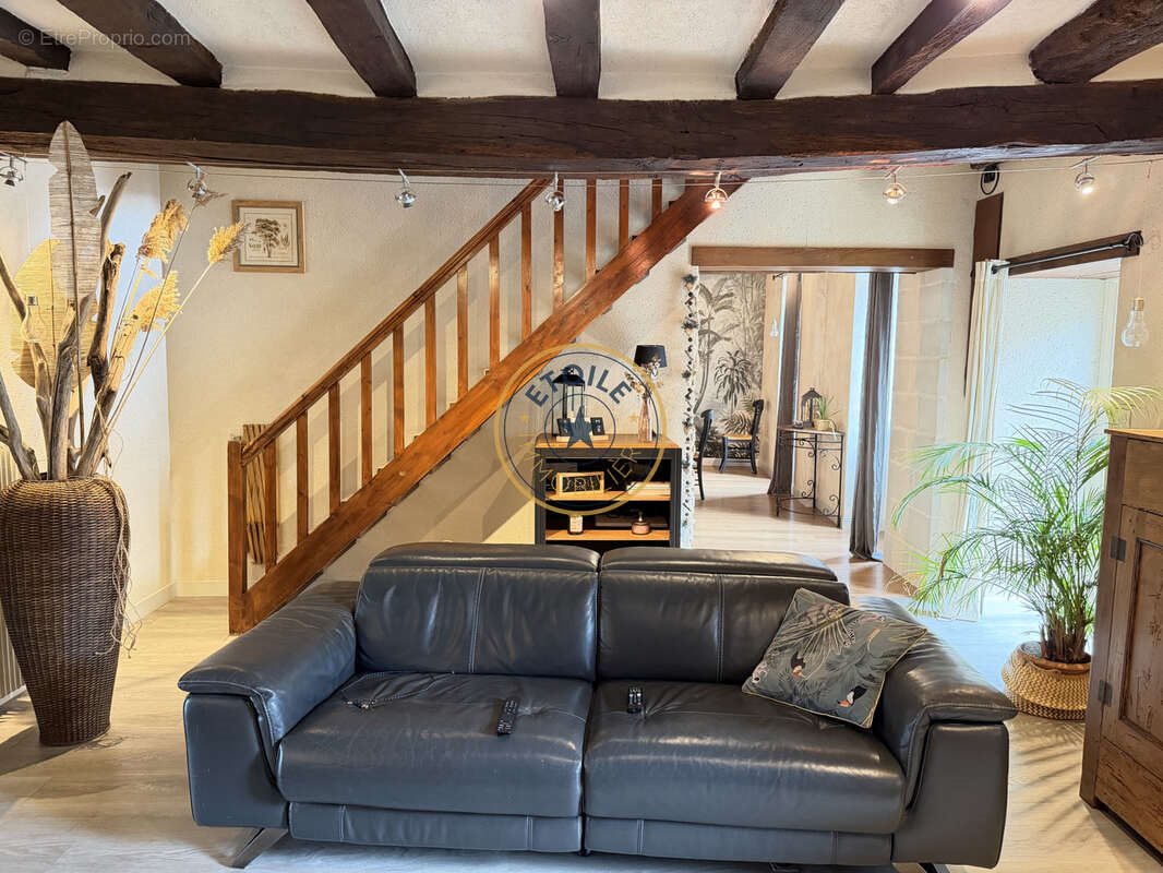 Maison à vendre, 153m², Huillé